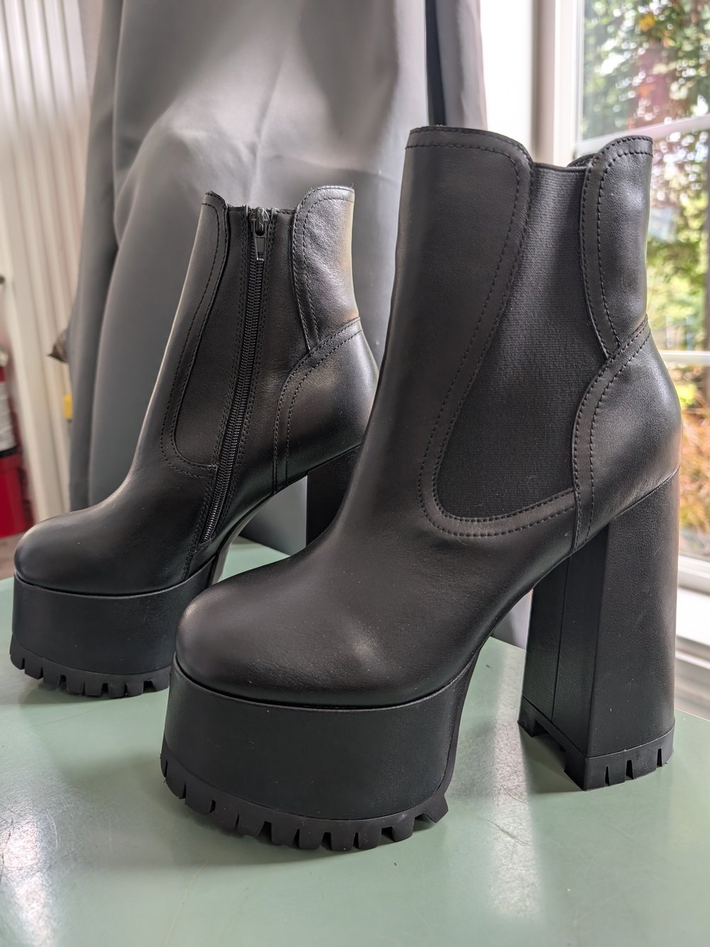 ✨Jeffrey Campbell Kickster Black Leather Platform Ankle Boots Lug Sole Sz 8 - Picture 2 of 11